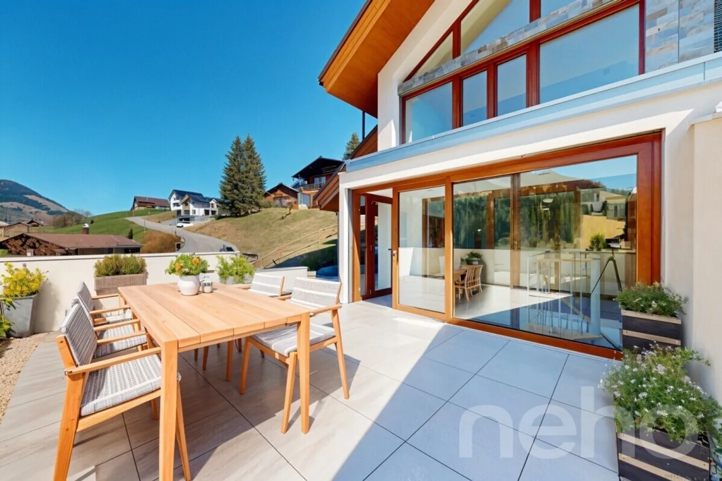 Qualité de vie moderne avec un panorama montagneux unique - Photo 2 sur 13