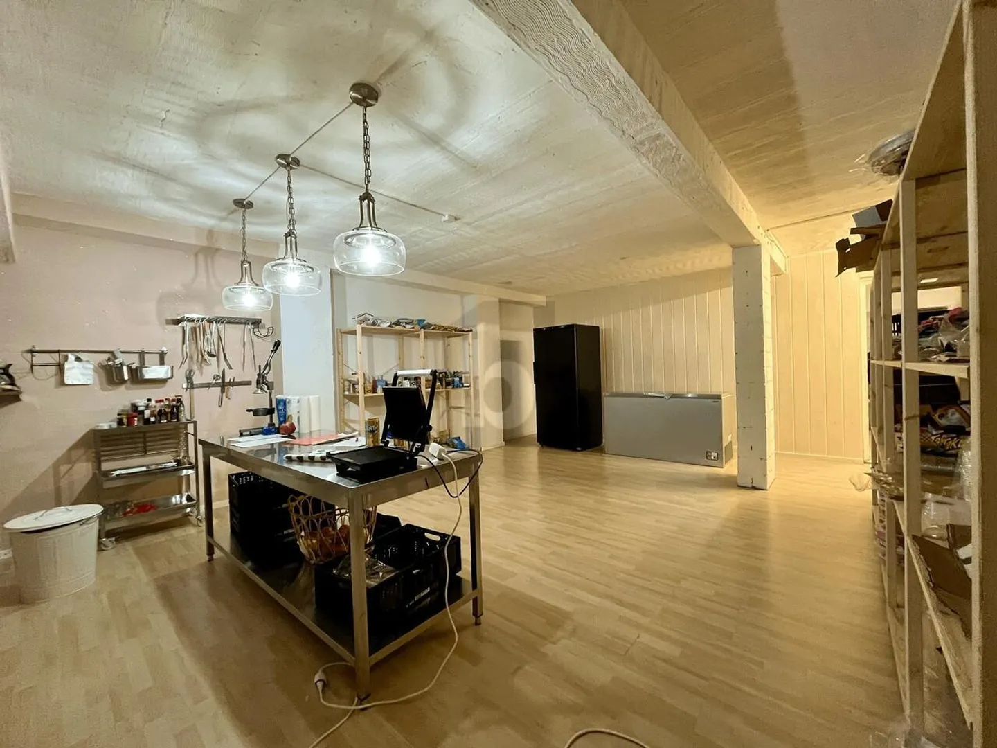 SUCCESS MODEL WITH REGULAR CUSTOMERS - Photo 4 of 6