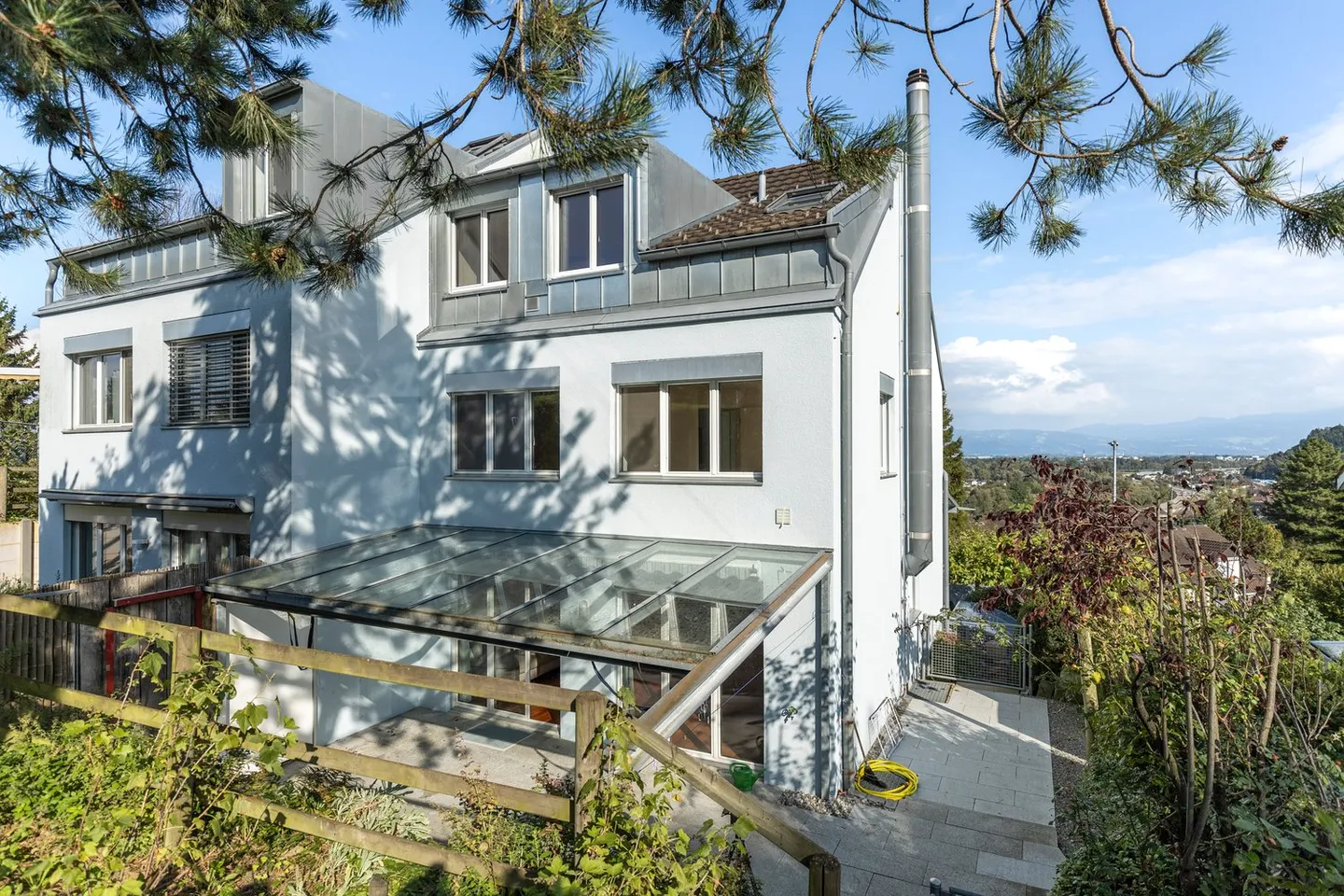 Charmantes Doppelhaus - Foto 1 von 11