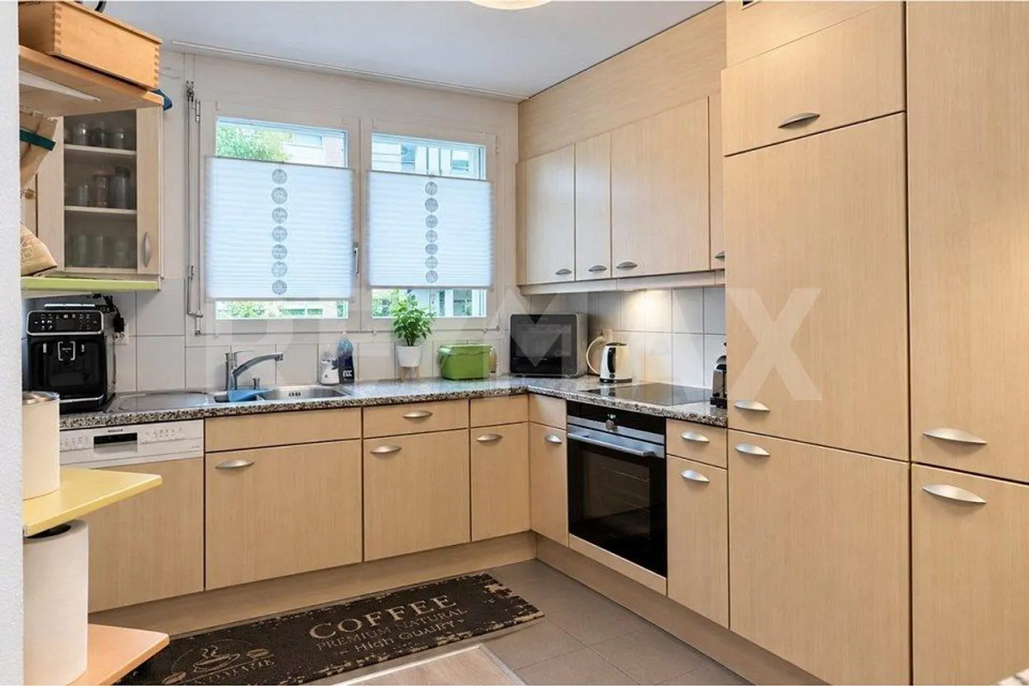 Spacious 5.5-Room Corner House in Therwil - Photo 5 of 13