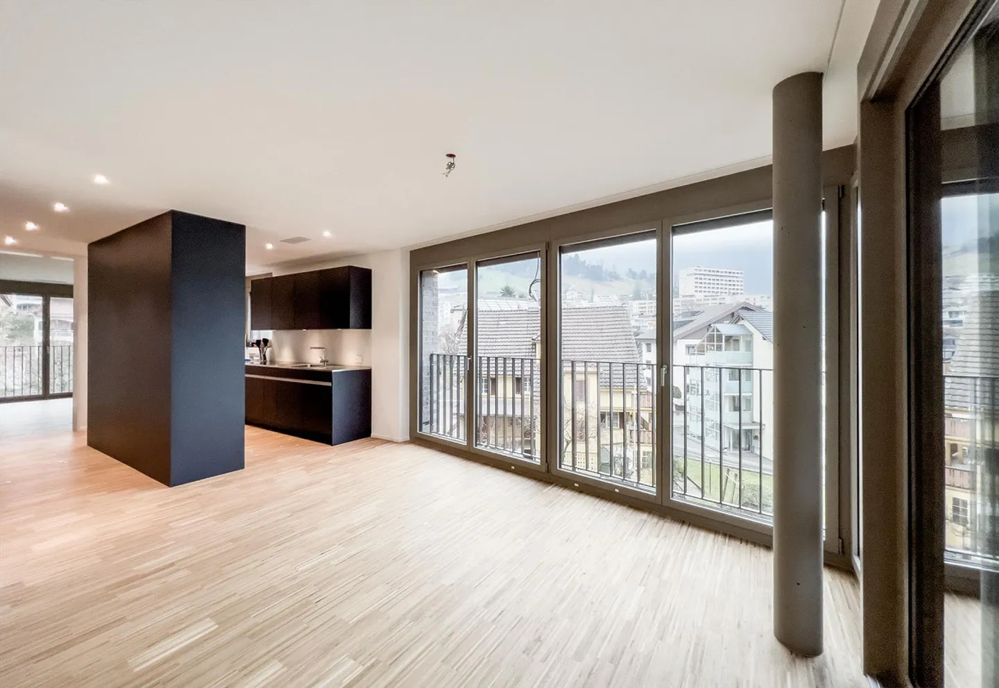 3.5-room apartment in a quiet location - Photo 2 of 4