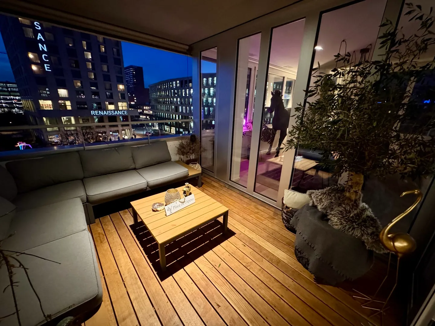 APPARTEMENT 4½ PIÈCES À ZURICH - QUARTIER INDUSTRIEL 5, MEUBLÉ, TEMPORAIRE - Photo 9 sur 9