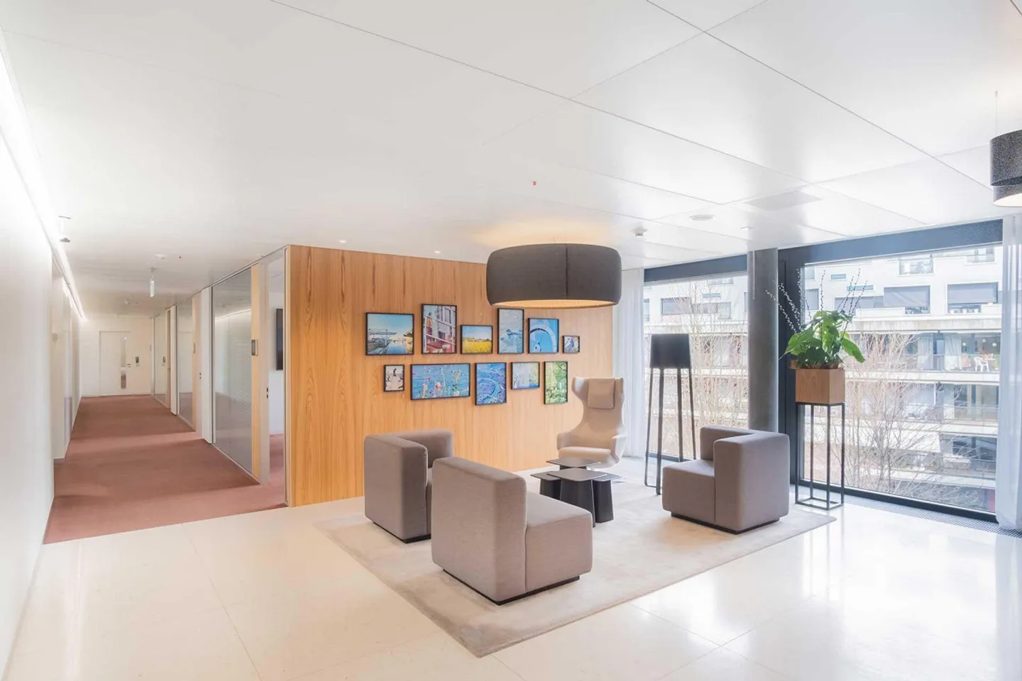 Representative office space directly at Basel SBB train station - Photo 1 of 13
