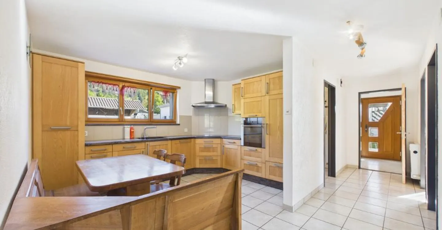 Large family home in the heart of nature, land 1,750 m² – Movelier - Photo 3 of 12