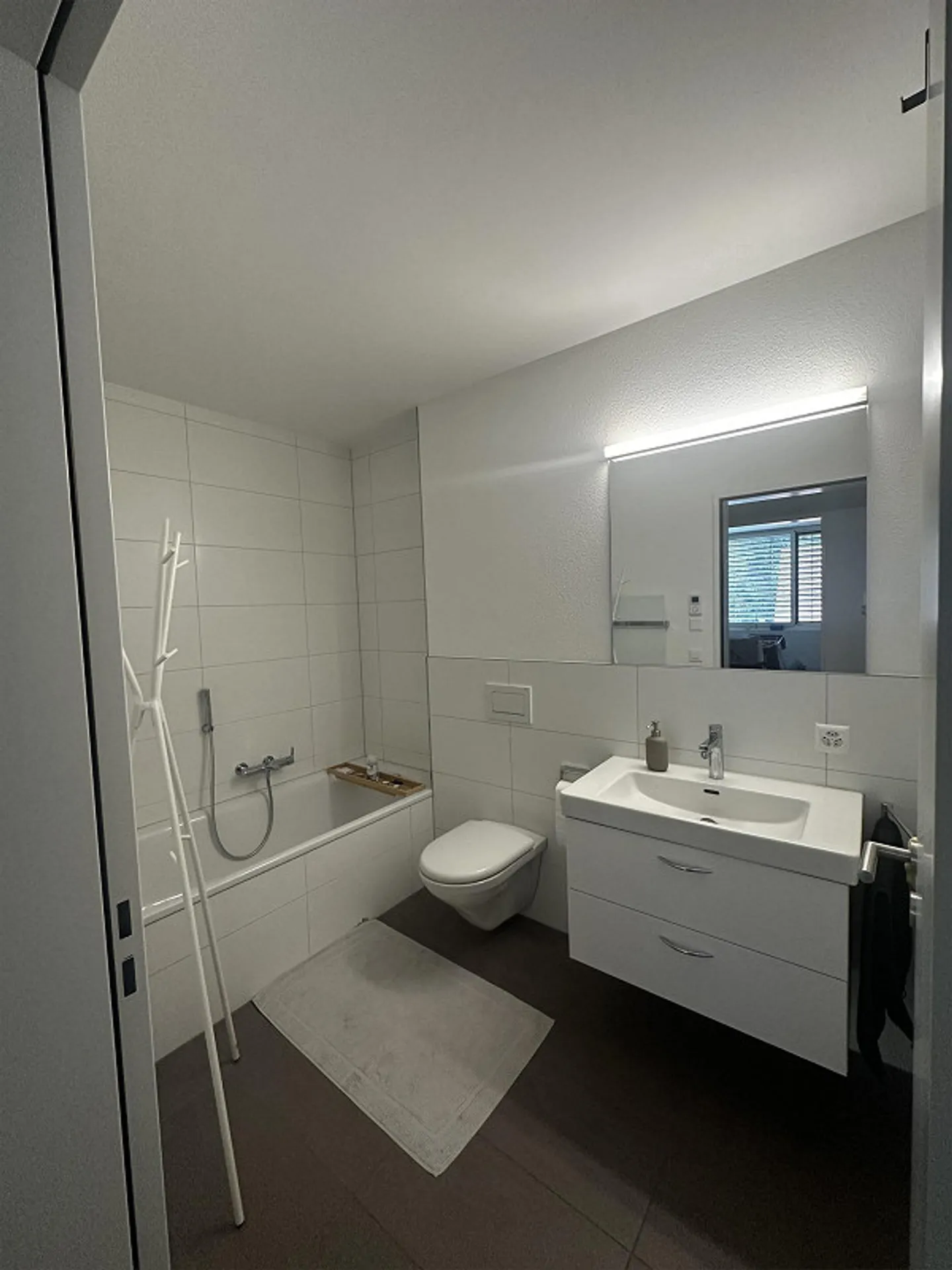 Apartment - Photo 5 of 10