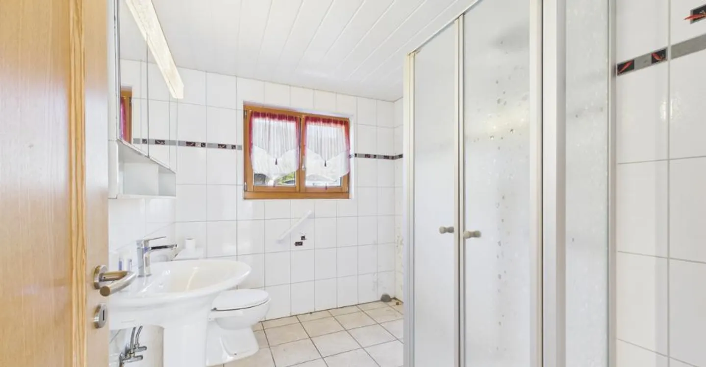 Large family home in the heart of nature, land 1,750 m² – Movelier - Photo 8 of 12