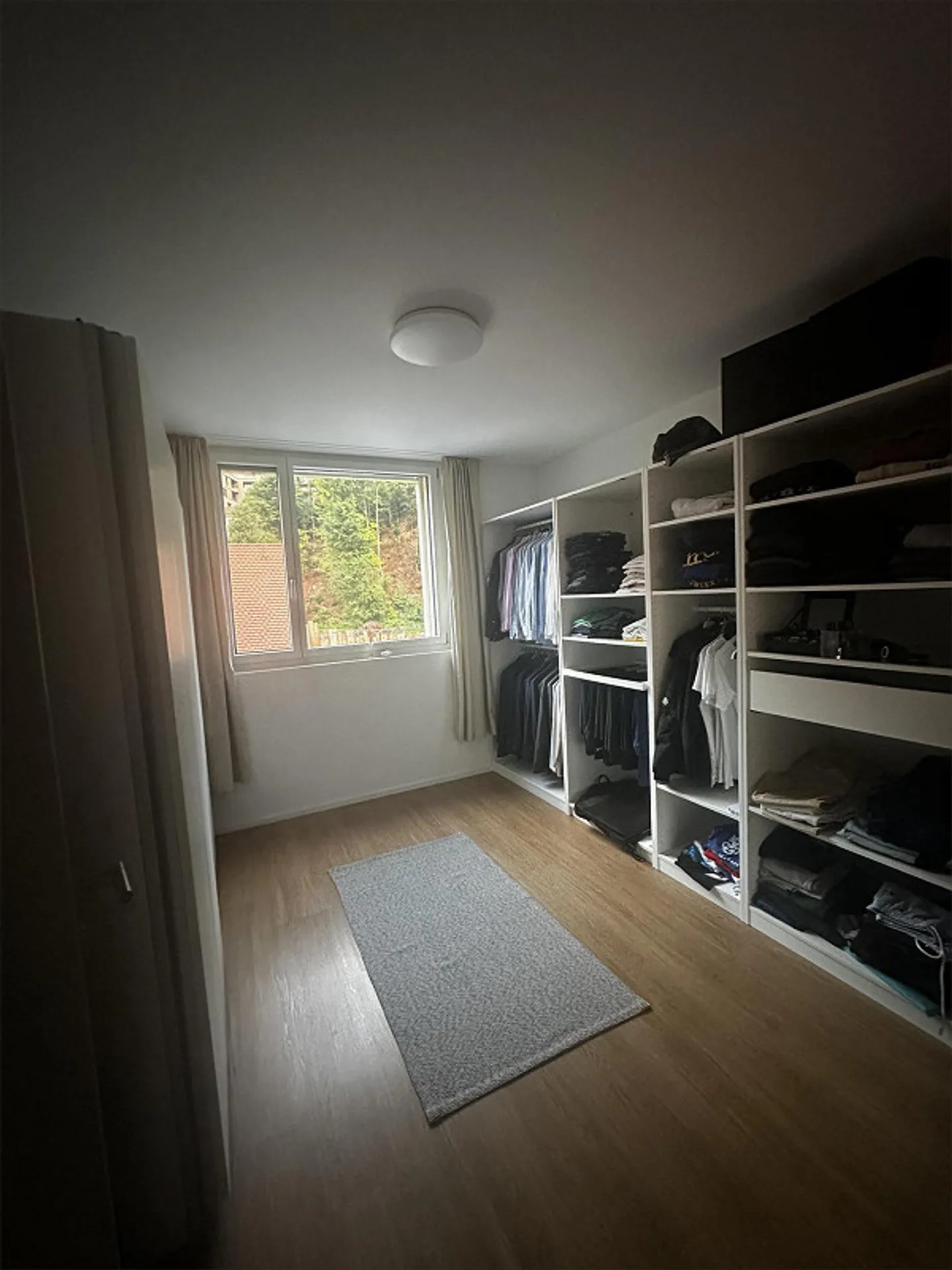 Apartment - Photo 9 of 10