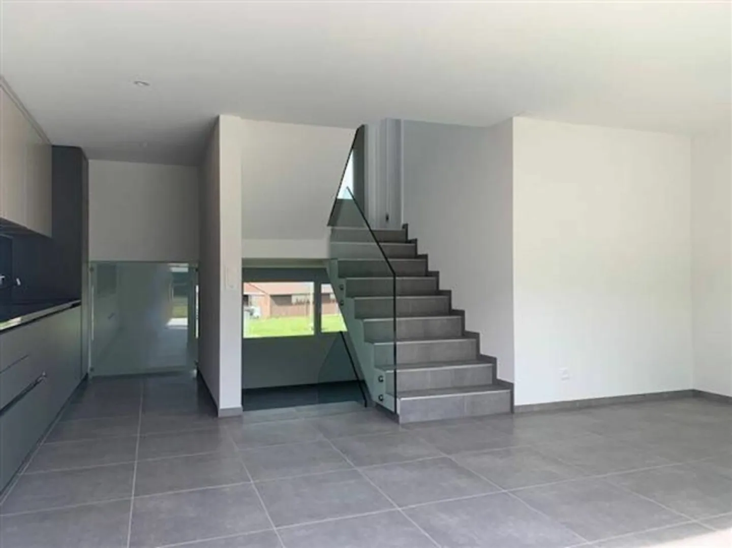 Modernes Familienreihenhaus in Vuisternens - Foto 5 von 13