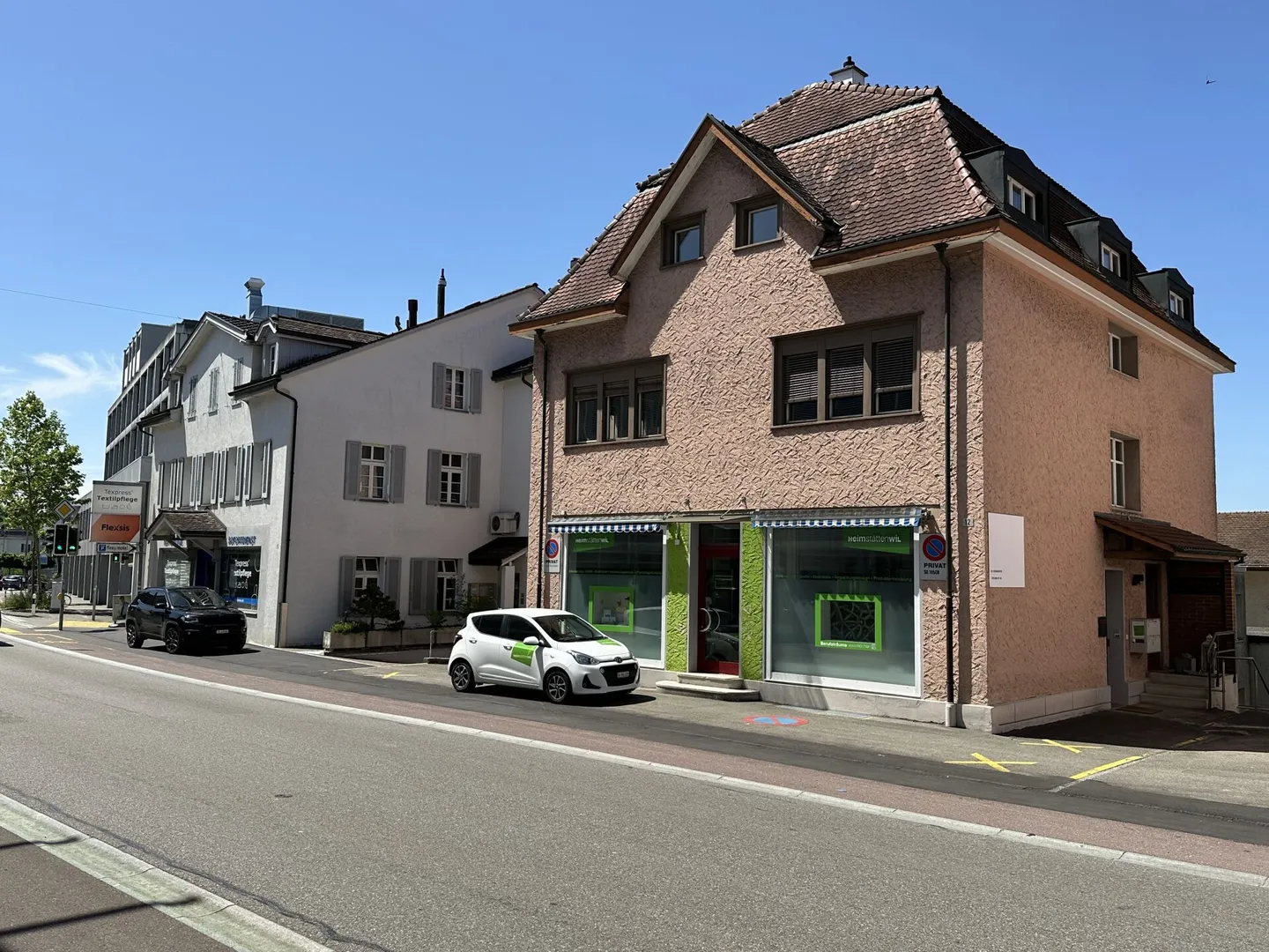 Commercial Building - Photo 3 of 14