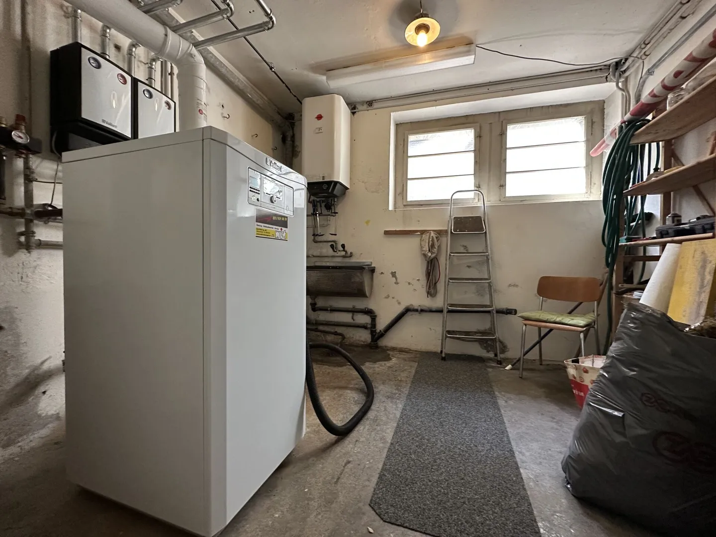 Commercial Building - Photo 14 of 14