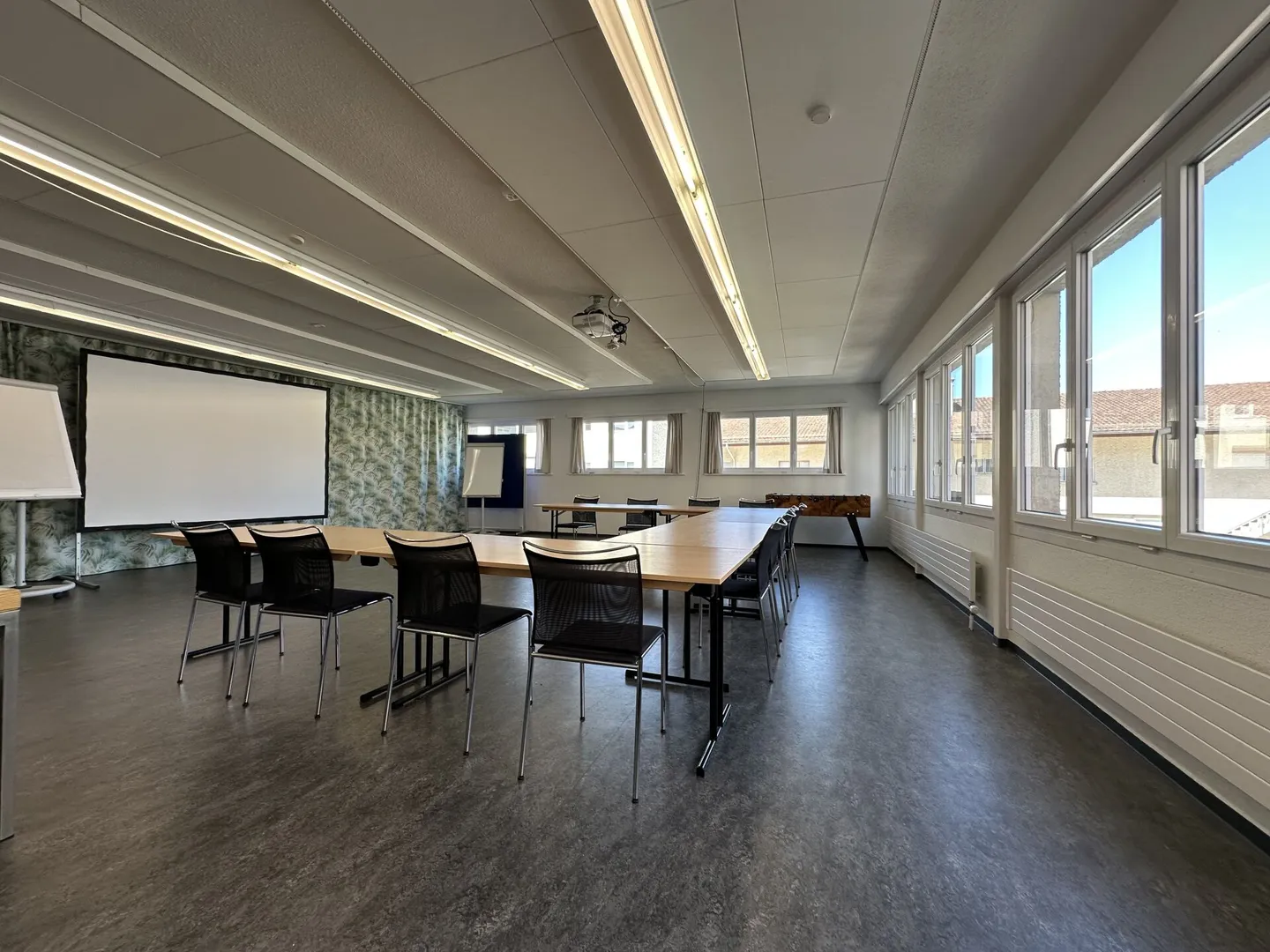Commercial Building - Photo 7 of 14