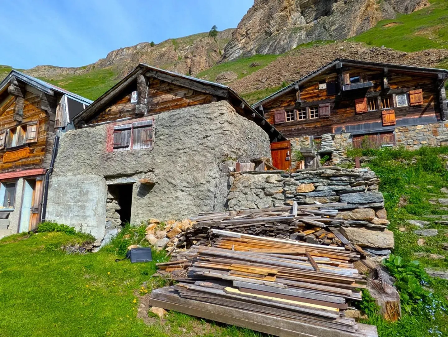 Alpine hut at about 2,000 m above sea level on the Bachalpe - Photo 10 of 14