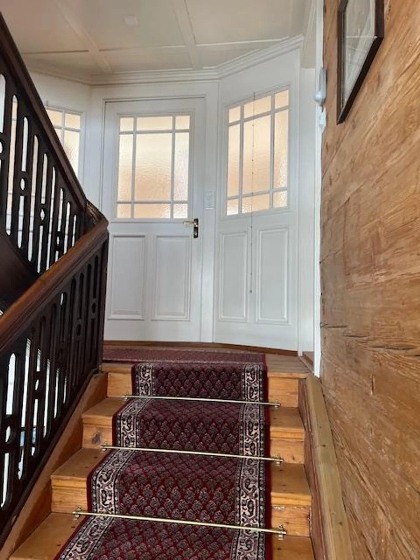 Appartamento di 3,5 locali recentemente ristrutturato in una casa trifamiliare - Foto 3 di 13