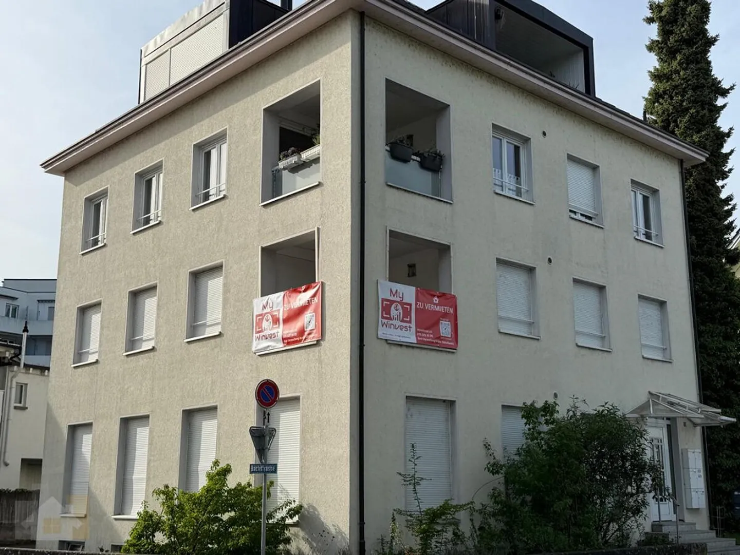 DIRECTLY ON THE LAKE WITH 2 BALCONIES AND LOTS OF SPACE - Foto 12 di 14