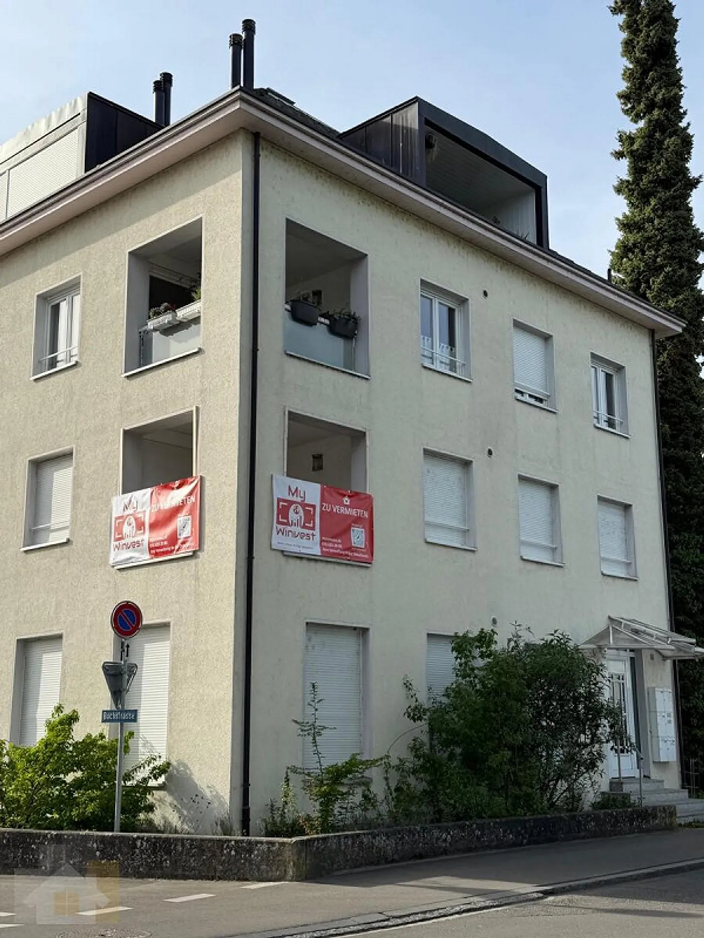 DIRECTLY ON THE LAKE WITH 2 BALCONIES AND LOTS OF SPACE - Foto 13 di 14