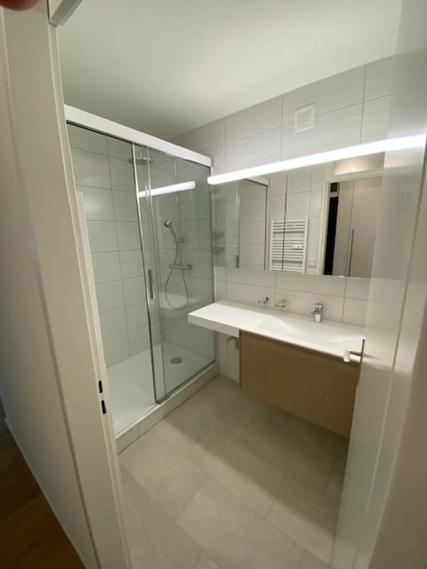 Investimento di punta a Reinach: Ristrutturato, affittato, durevole - Foto 2 di 11