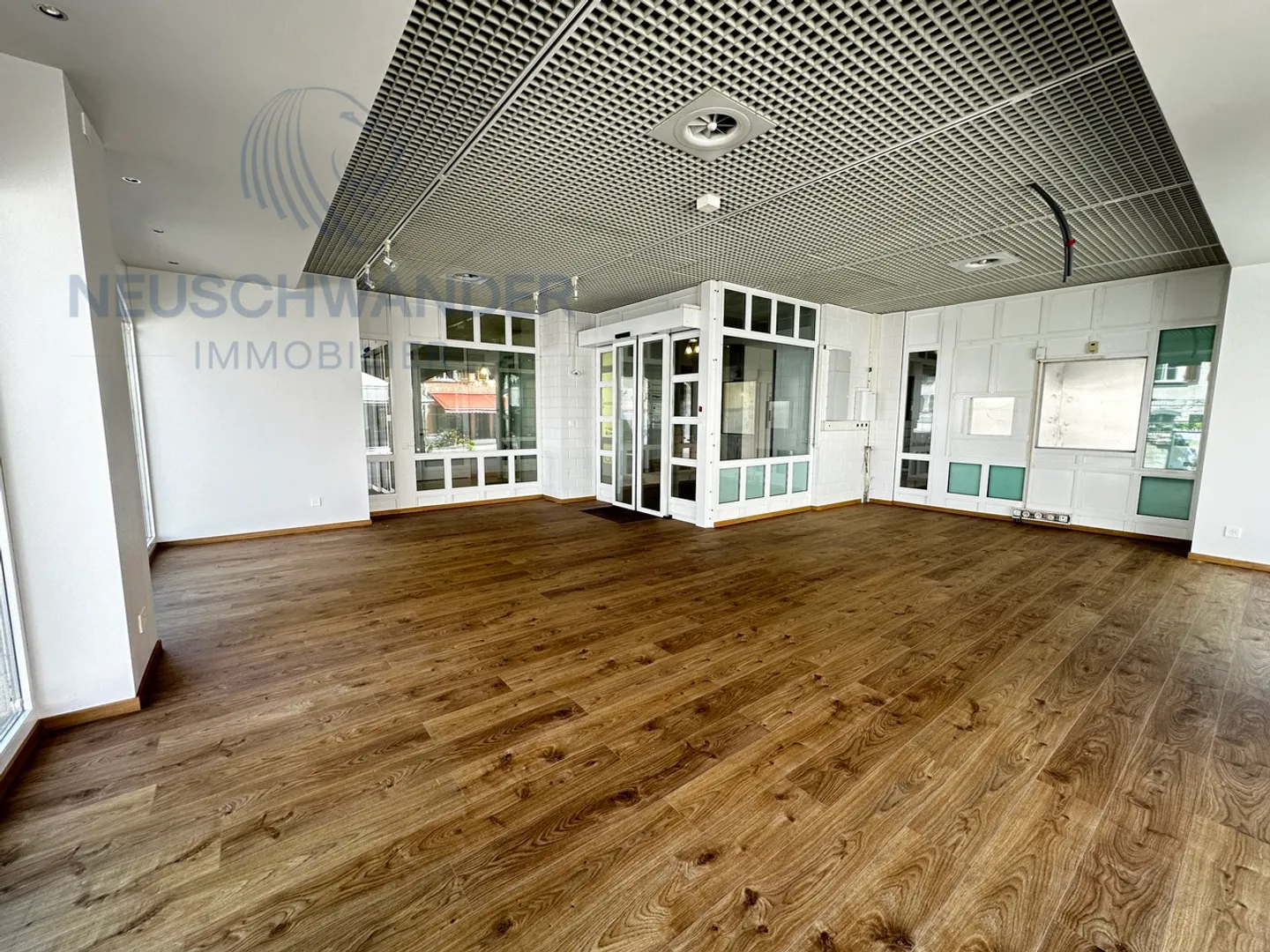 Edificio ad uso misto in affitto - Foto 1 di 4