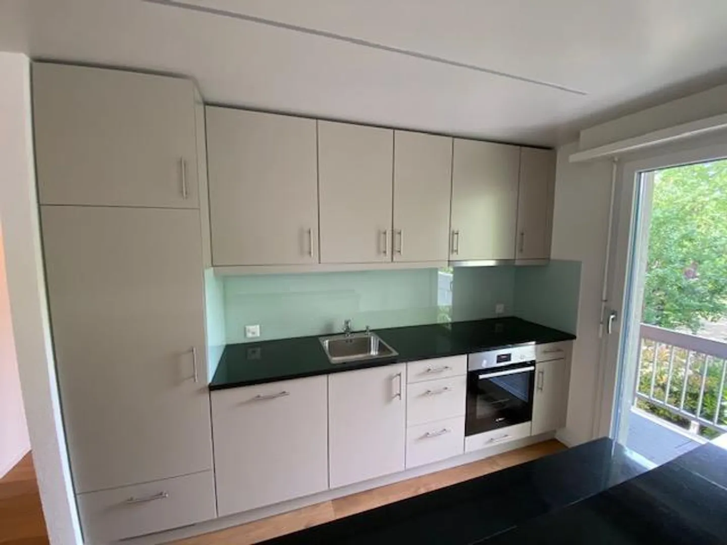 Investimento di punta a Reinach: Ristrutturato, affittato, durevole - Foto 3 di 11