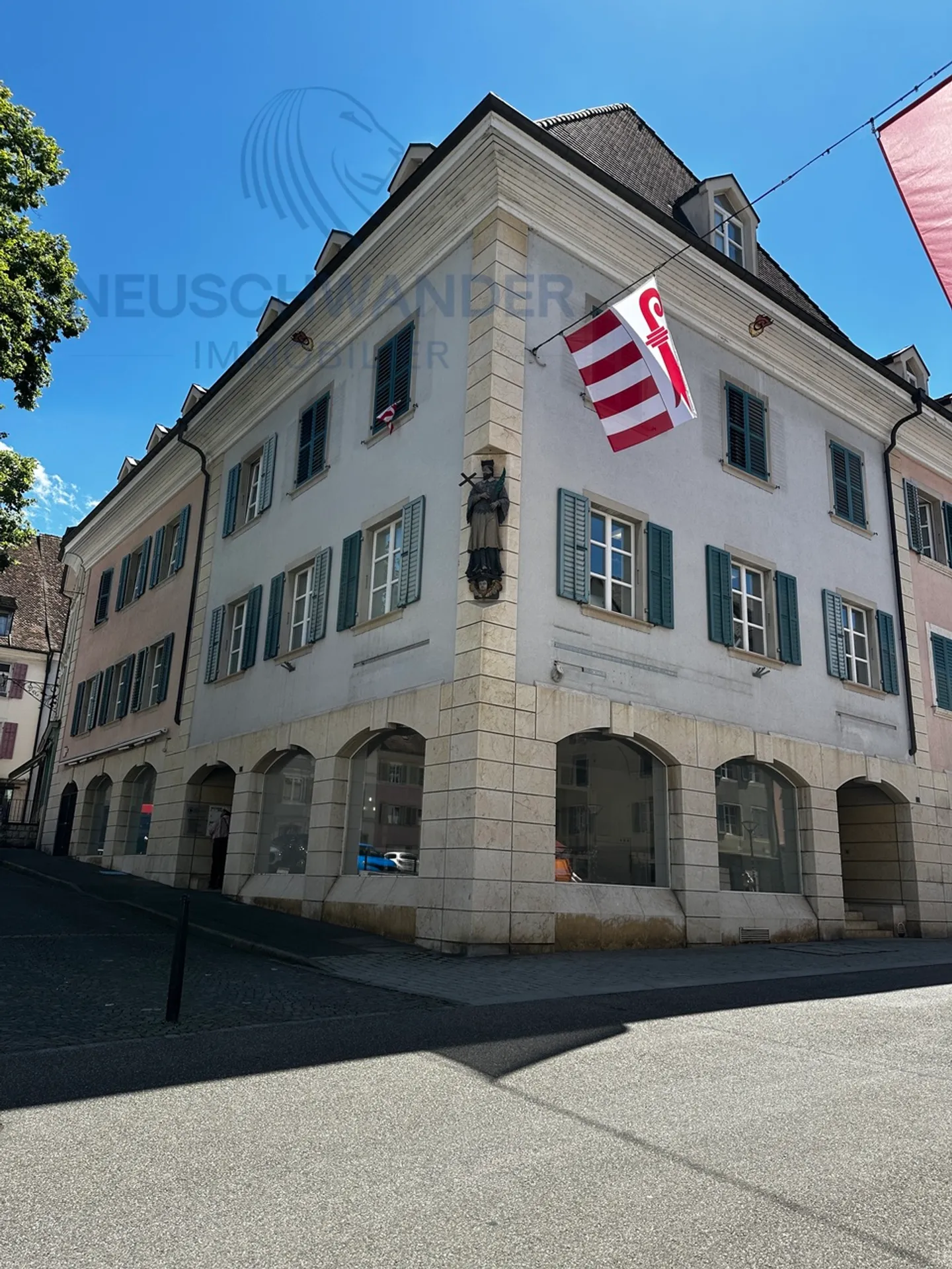 Edificio ad uso misto in affitto - Foto 2 di 4