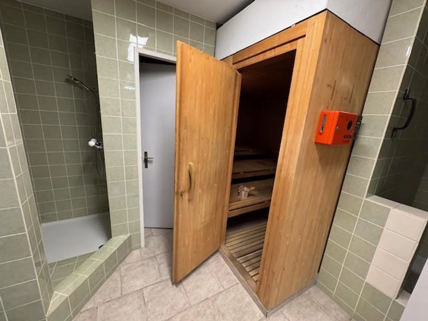 Investimento di punta a Reinach: Ristrutturato, affittato, durevole - Foto 11 di 11