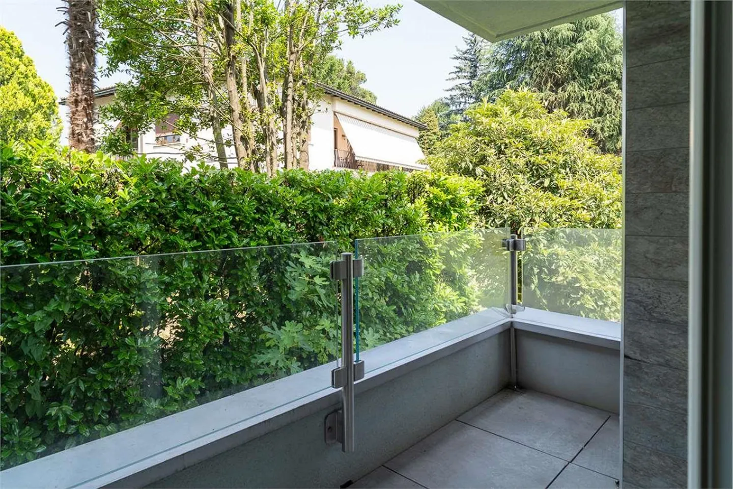 Elegant 3.5-room apartment in Gentilino - Photo 3 of 10