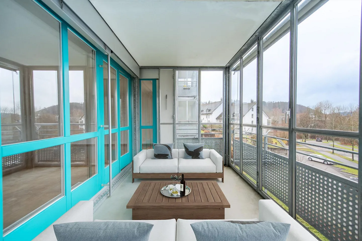 Living with Comfort: own washing machine, large balcony & plenty of space - Photo 11 of 13