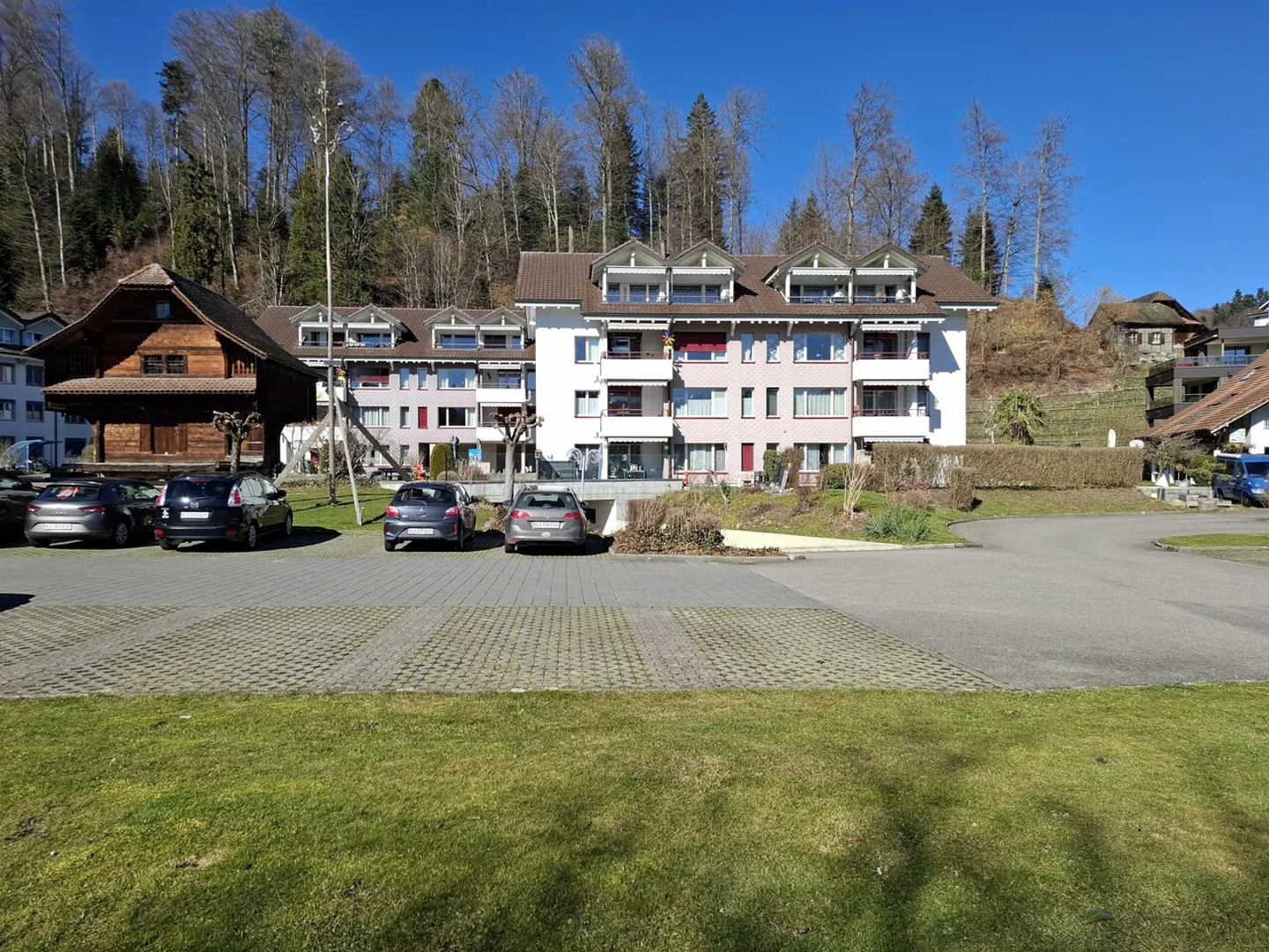 4½-Room Apartment in a Quiet and Nature-Friendly Location - Photo 10 of 11