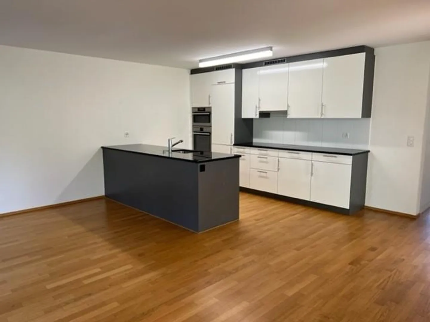 Moderne 3.5-Zimmerwohnung in Illnau - Foto 2 von 6