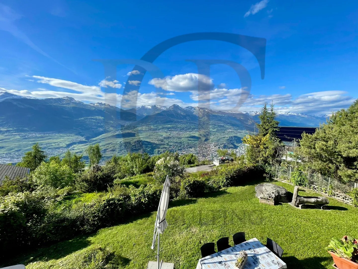 Charming Chalet for Sale in Veysonnaz as a Secondary Residence - Photo 4 of 8