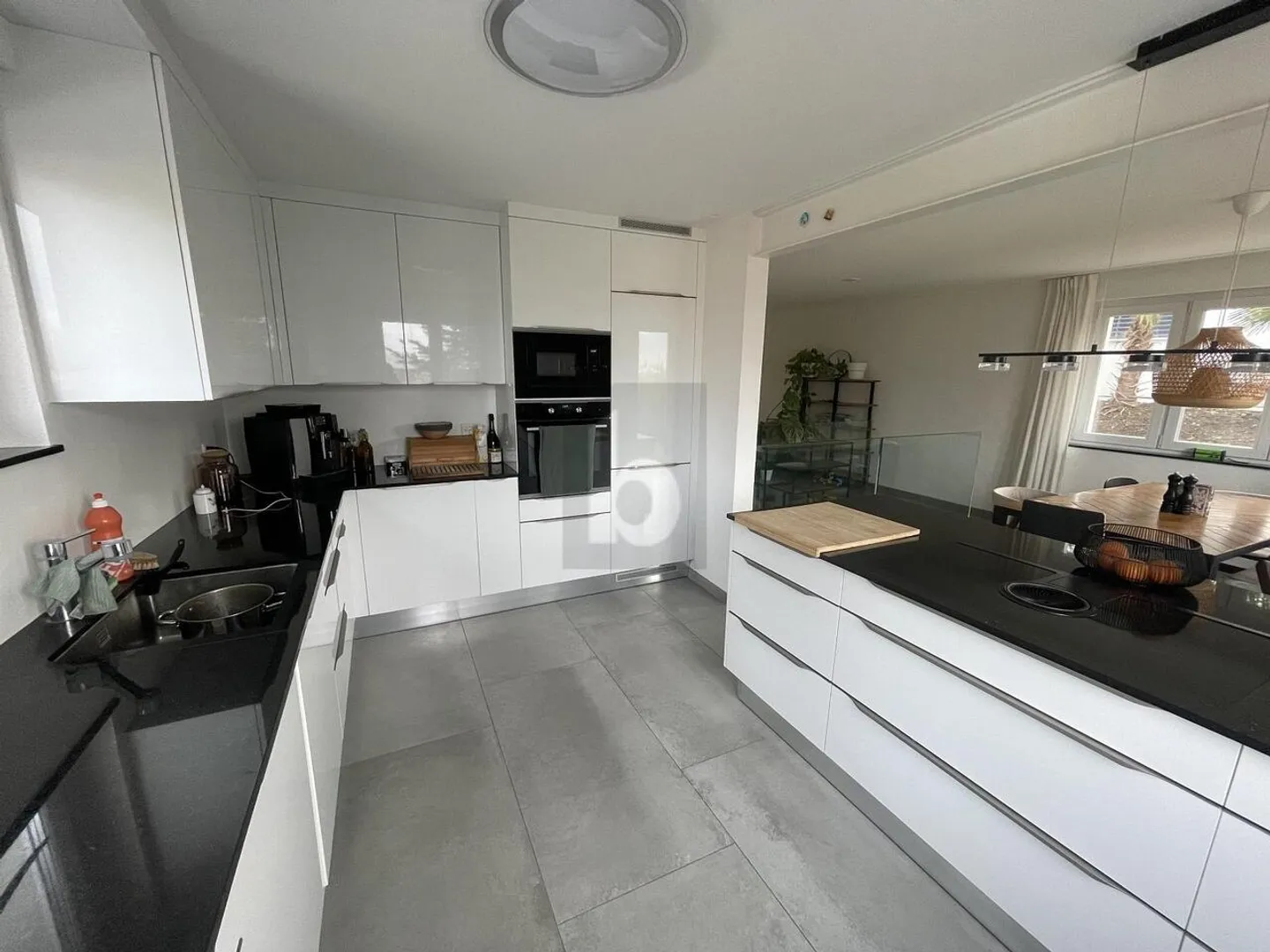 MODERN MIT GARTEN UND TERRASSE - Foto 4 von 6