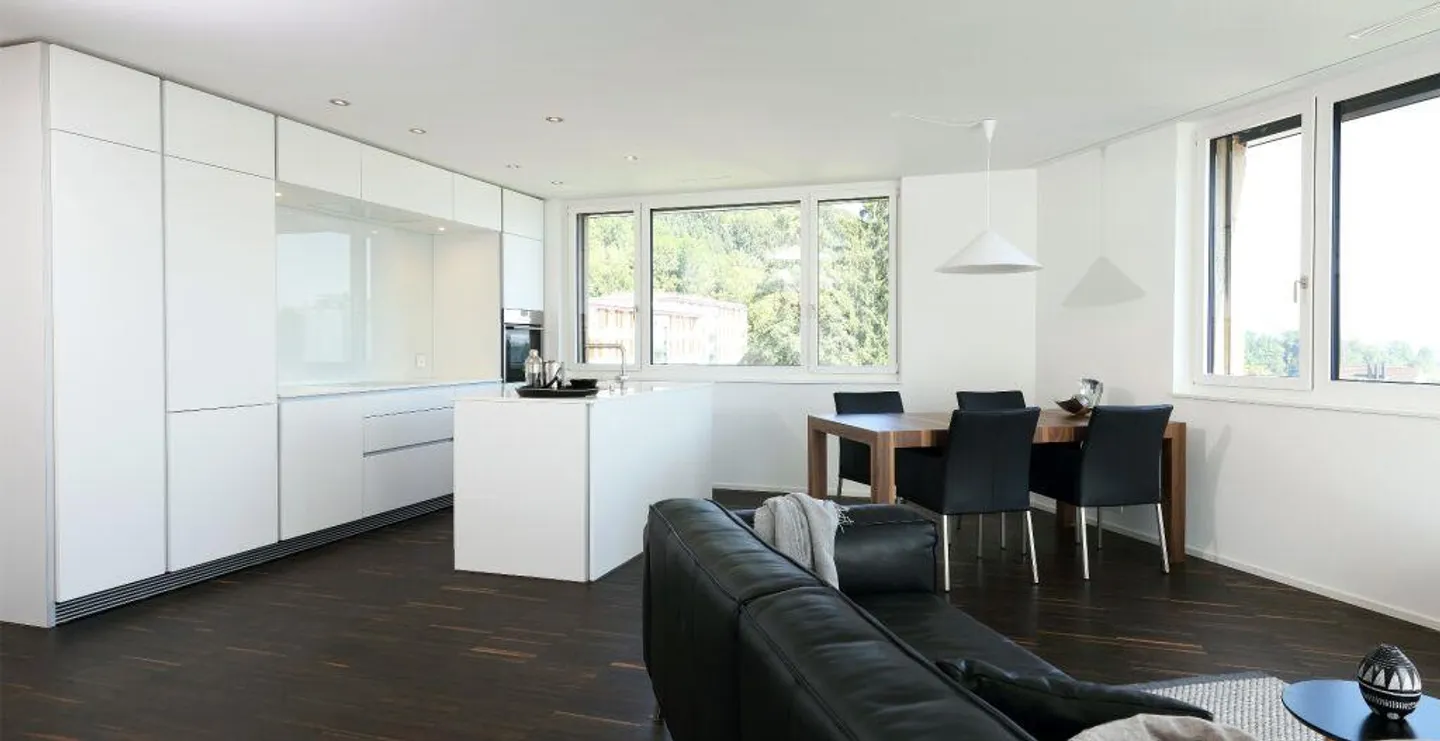 Appartamento 2,5 locali luminoso, spazioso e arredato - Foto 3 di 10