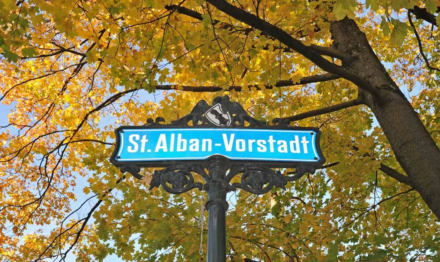 Für SOFORTIGEN NOVEMBER NUR    k i w i h o m e s . c h  AussenParlPlatz -  Aeschenplatz / Banking Center Nähe - Foto 1 von 4