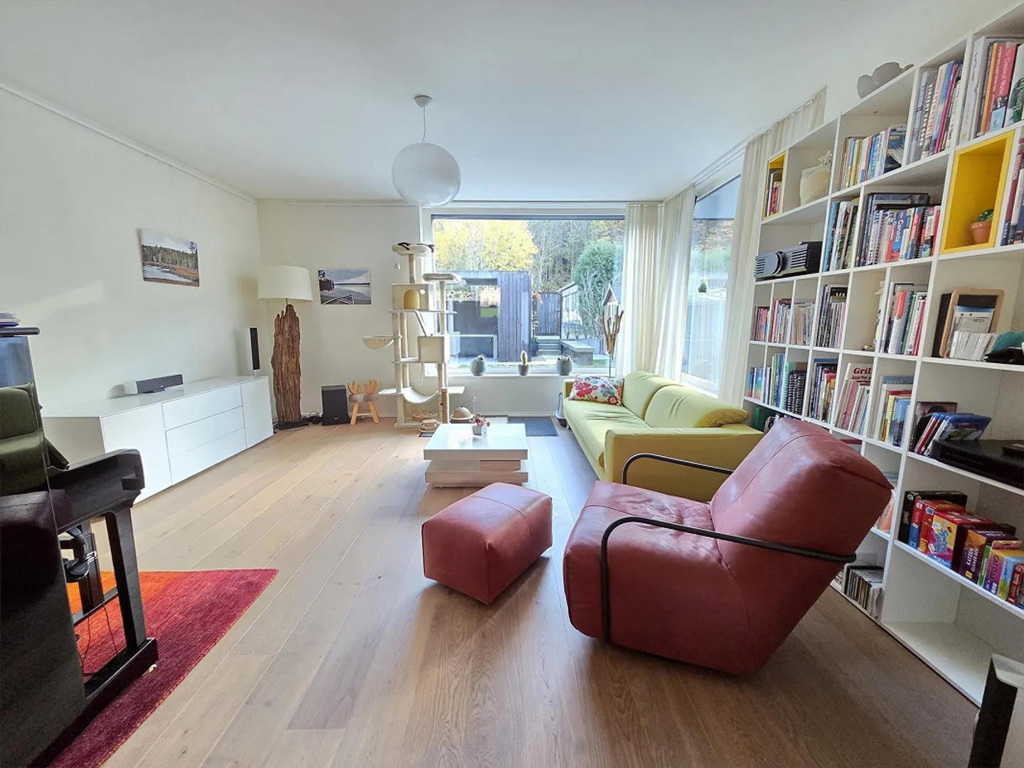 Comfort and Style at the Edge of the Forest - Photo 4 of 25