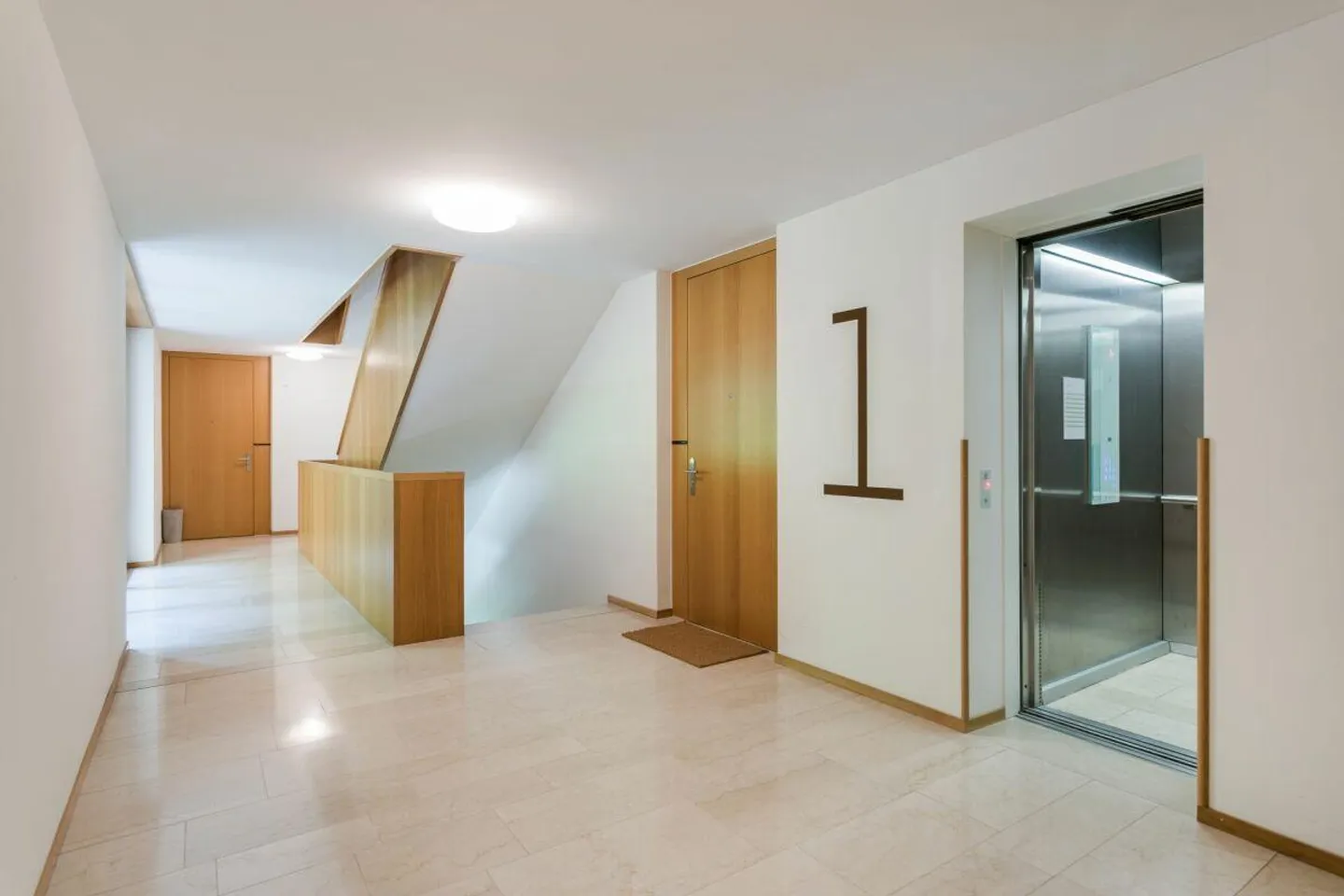 Very central and modern 2.5-room apartment - Photo 9 of 11