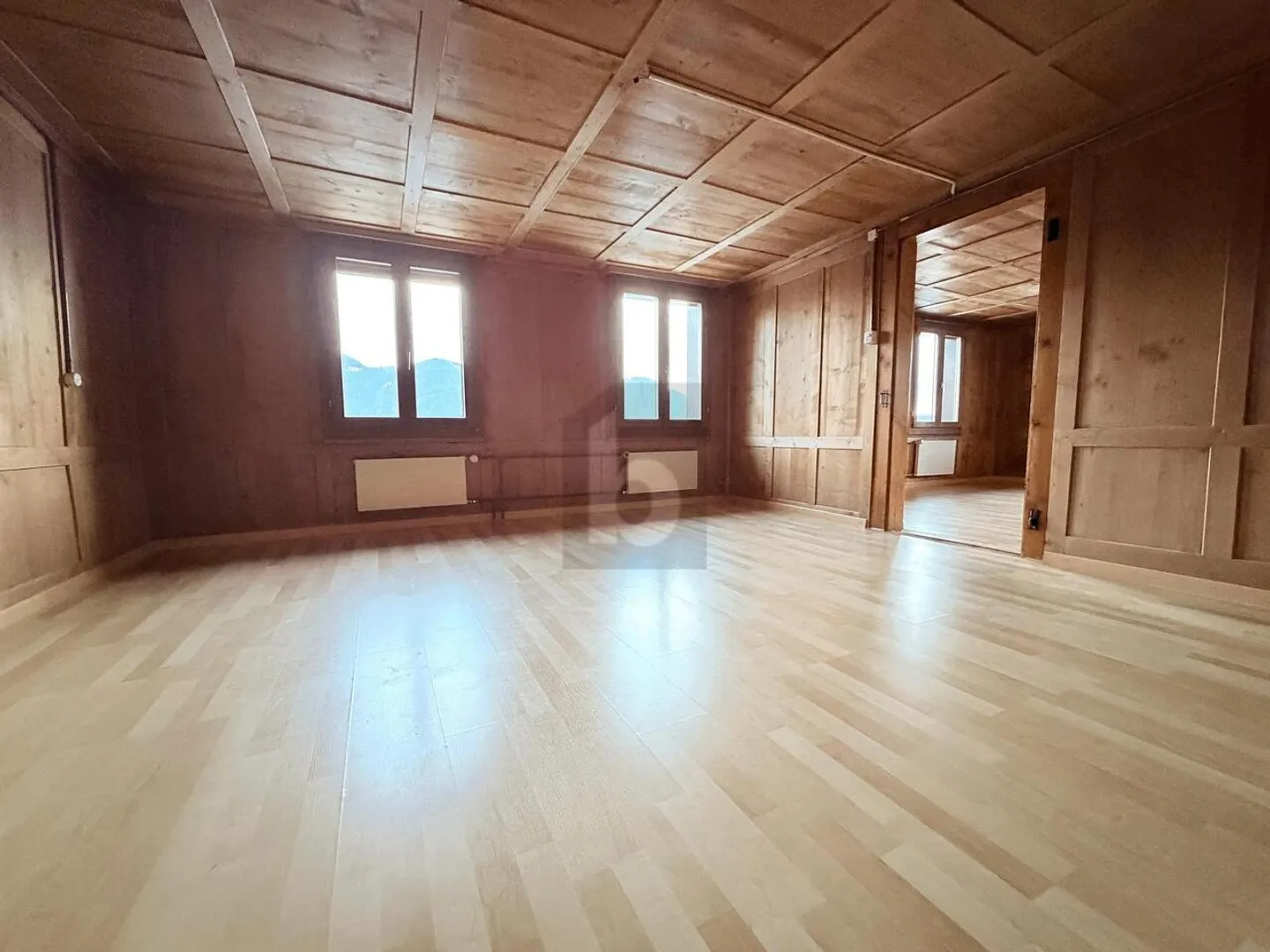 RUSTICO, VISTA DA SOGNO SU MONTAGNE E LAGO - Foto 2 di 6