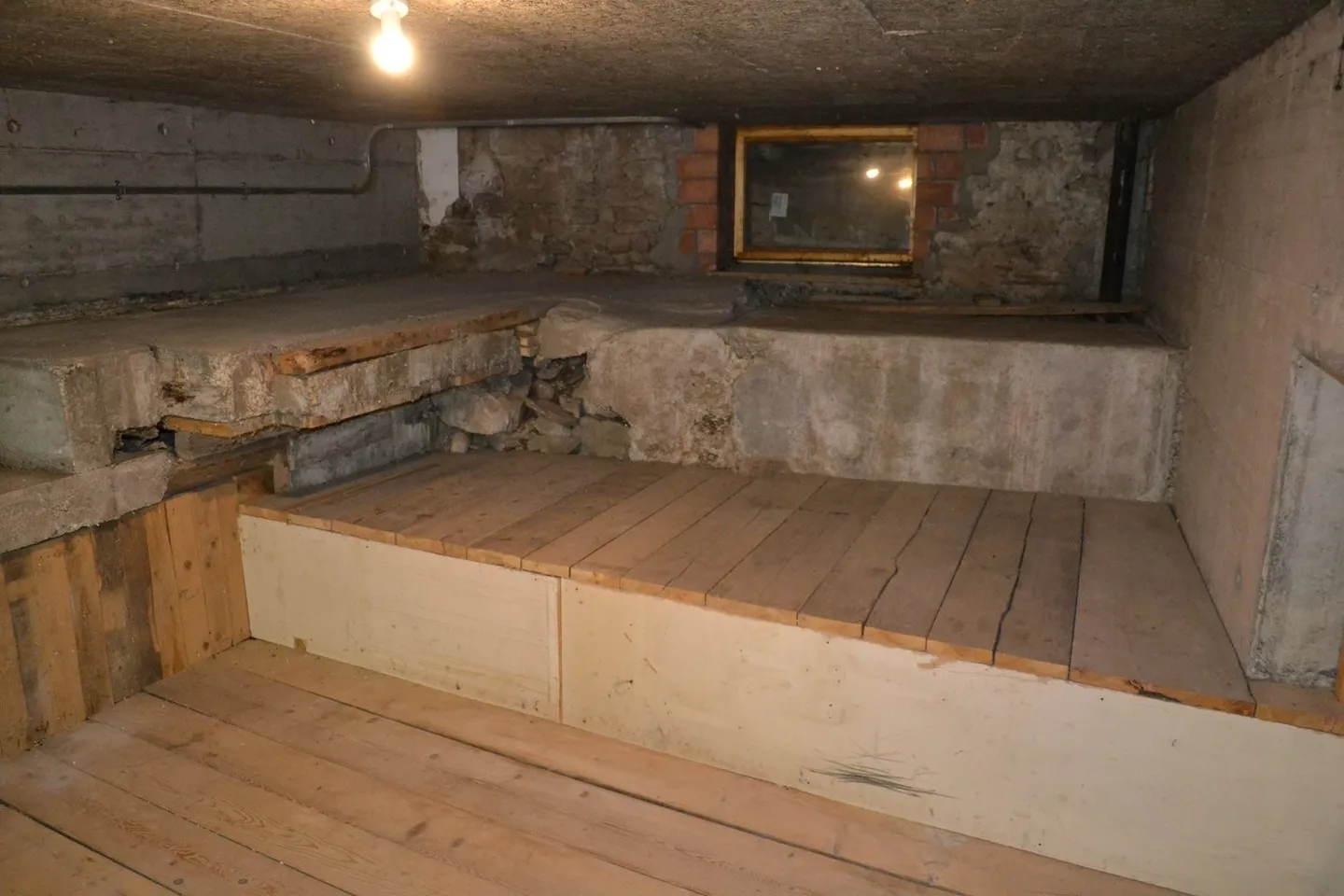 Hobby Room / Storage (left) - Photo 14 of 15