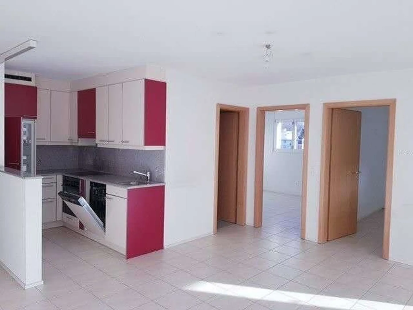 Appartamento 3.5 locali con balcone a Castione - Foto 2 di 10