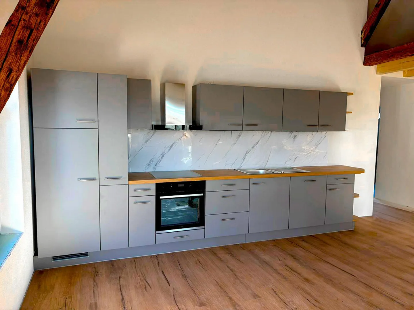 First occupancy: 3.5-room attic apartment with gallery in a quiet location - Photo 3 of 13