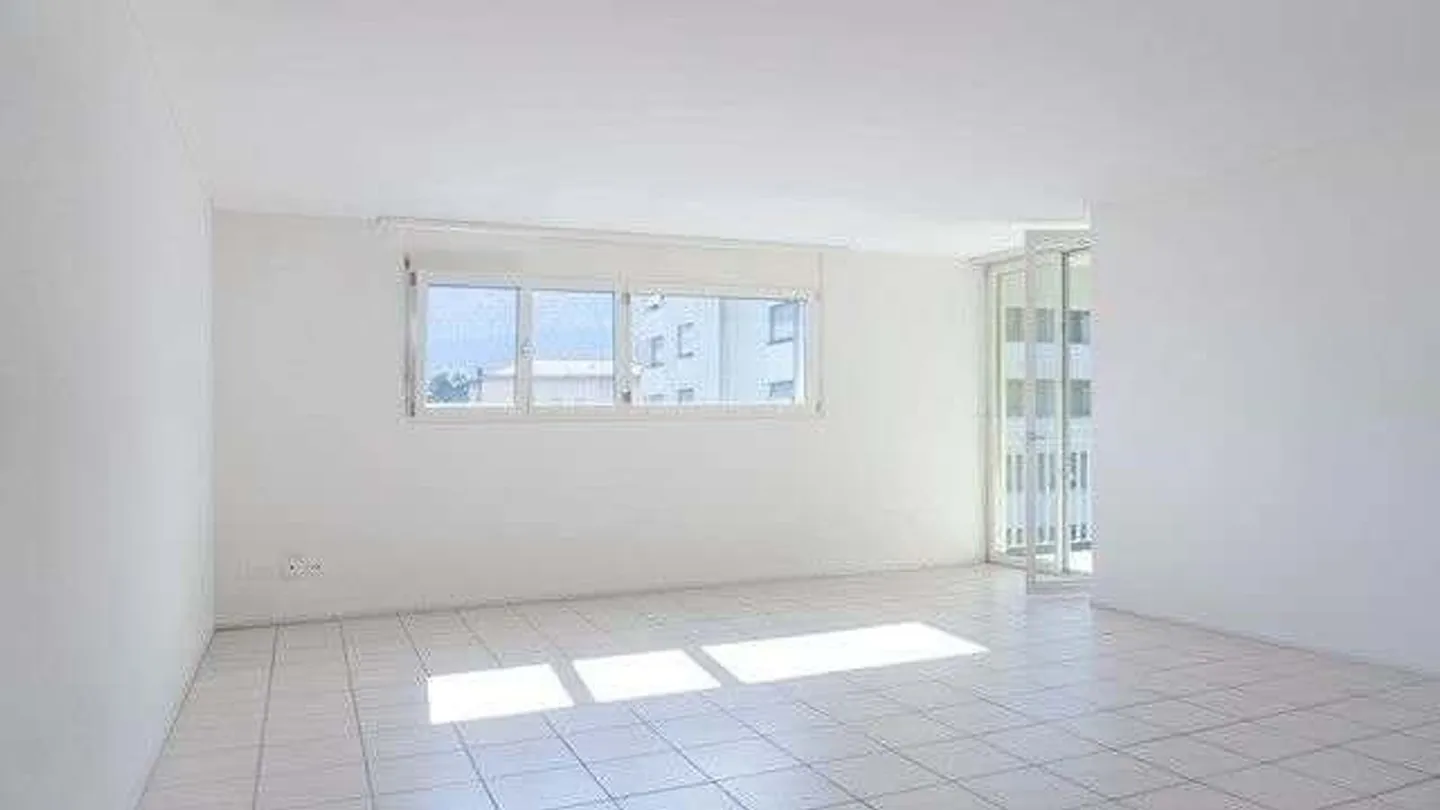 Appartamento 3.5 locali con balcone a Castione - Foto 3 di 10