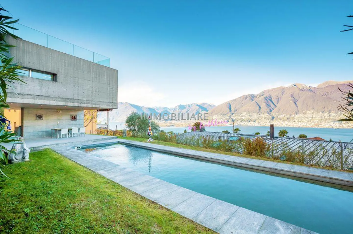 Villa moderne avec vue sur le lac - Photo 12 sur 16