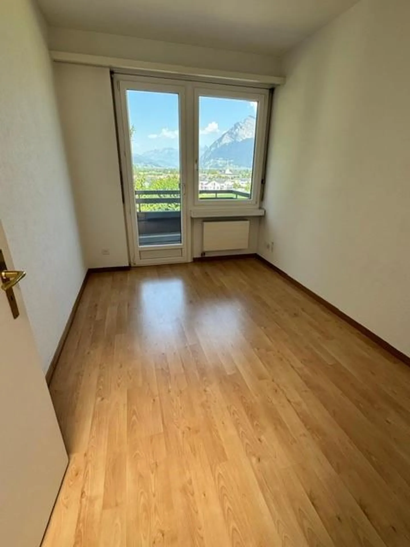 Lumineux appartement mansardé de 5.5 pièces à louer dans un quartier calme - Photo 6 sur 23