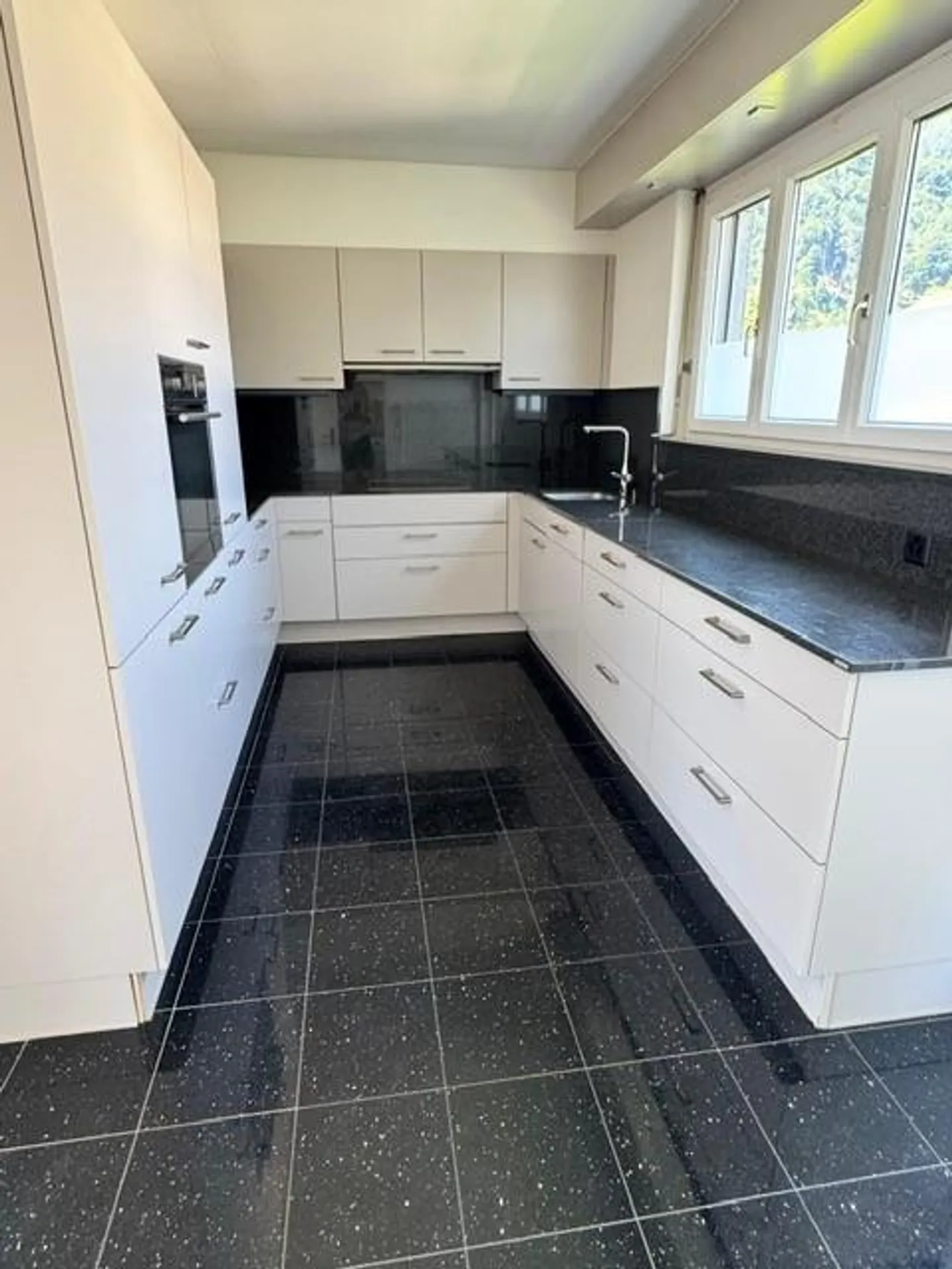 Lumineux appartement mansardé de 5.5 pièces à louer dans un quartier calme - Photo 9 sur 23