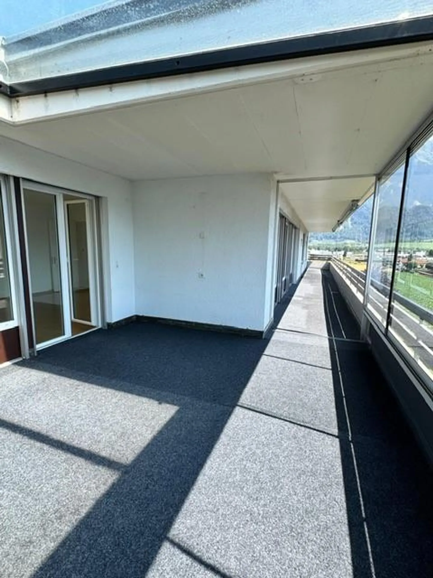 Lumineux appartement mansardé de 5.5 pièces à louer dans un quartier calme - Photo 21 sur 23