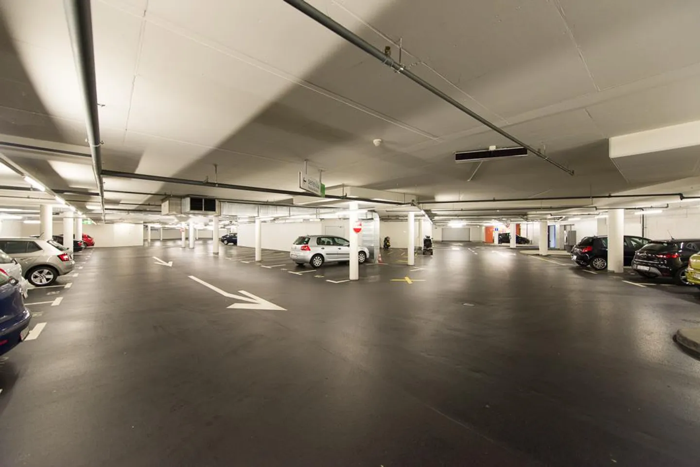 Parkplätze in Zentrumsnähe - Foto 2 von 2