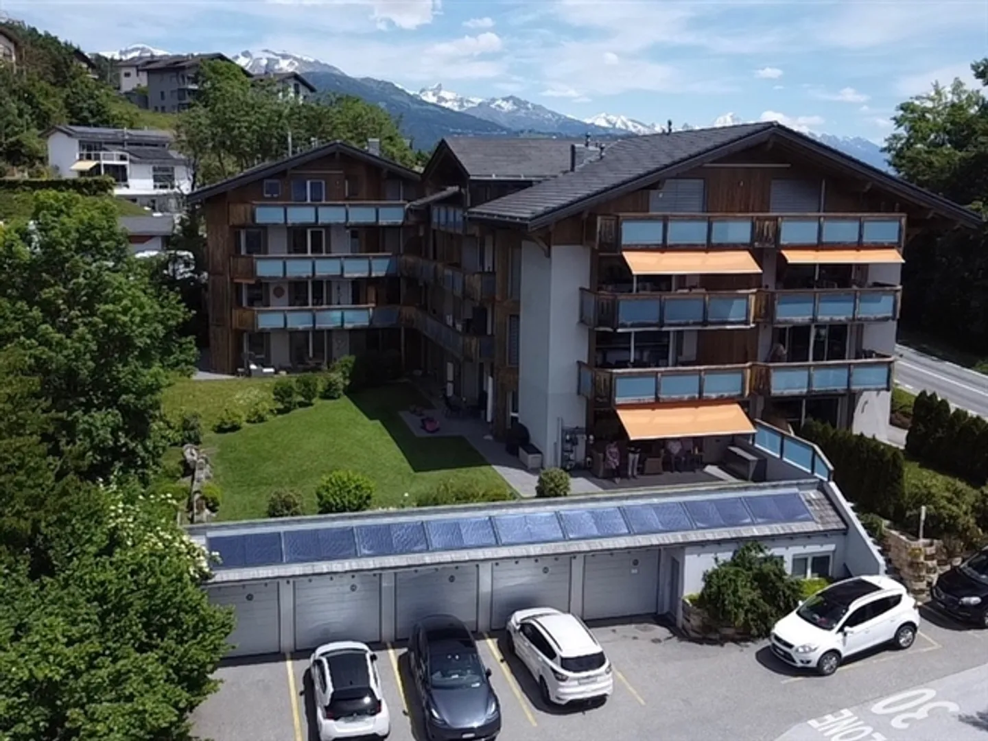 «Prächtige Wohnung mit Blick auf die Ebene» - Foto 2 von 13