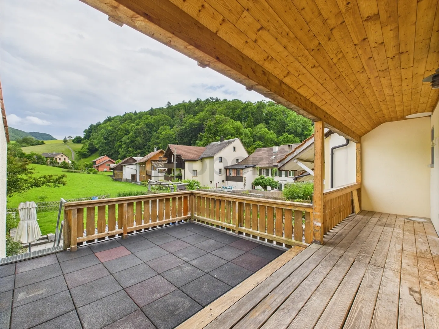 Charmantes Mehrfamilienhaus inmitten der Natur in Langenbruck - Foto 11 von 13
