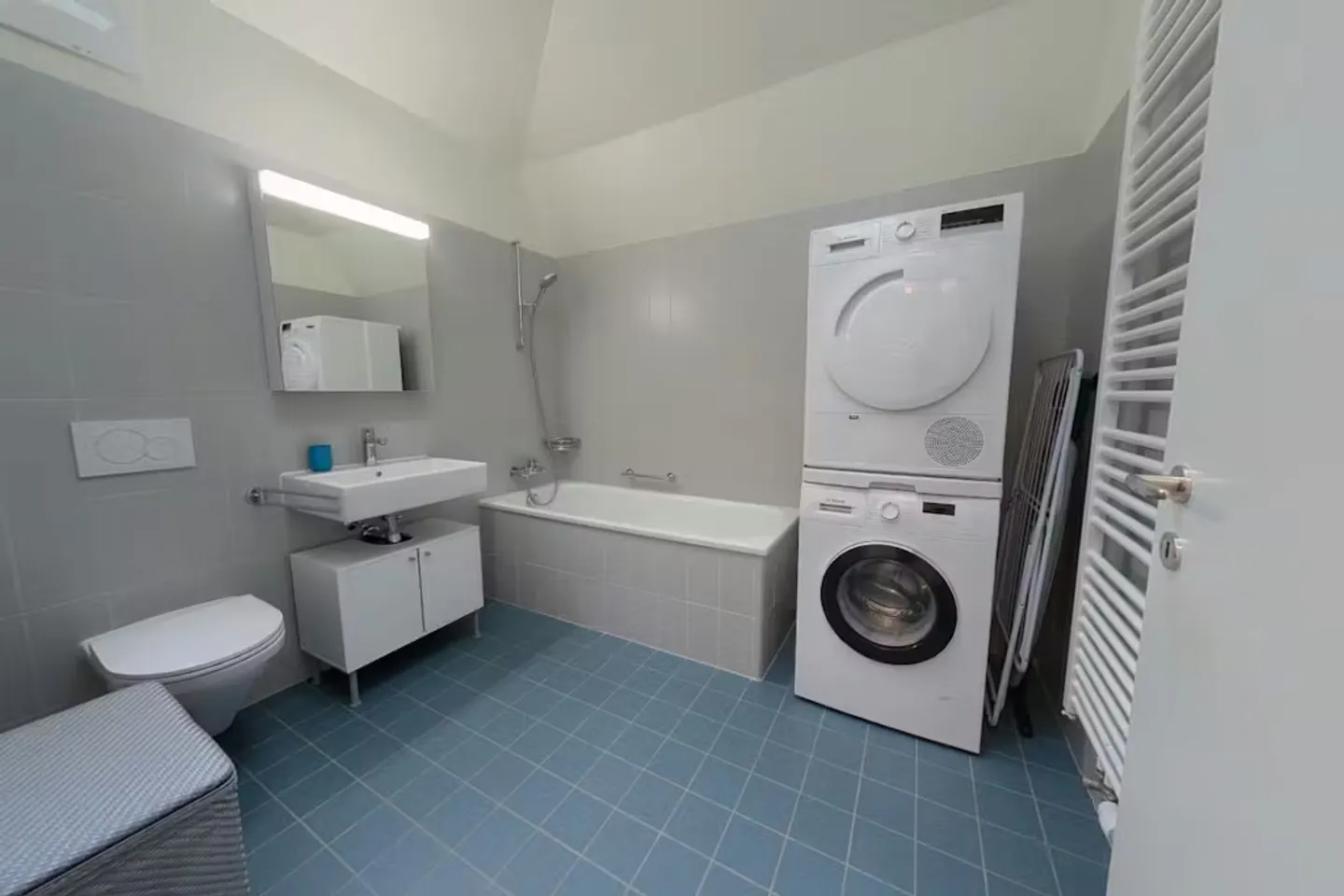 Apartment for rent - Photo 4 of 6