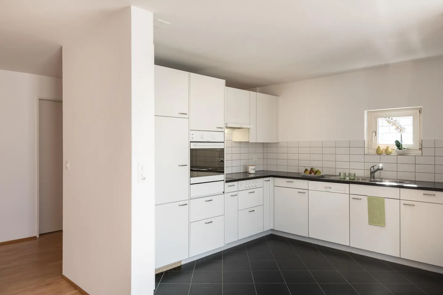 Modern Apartment in Frauenfeld - Photo 3 of 7