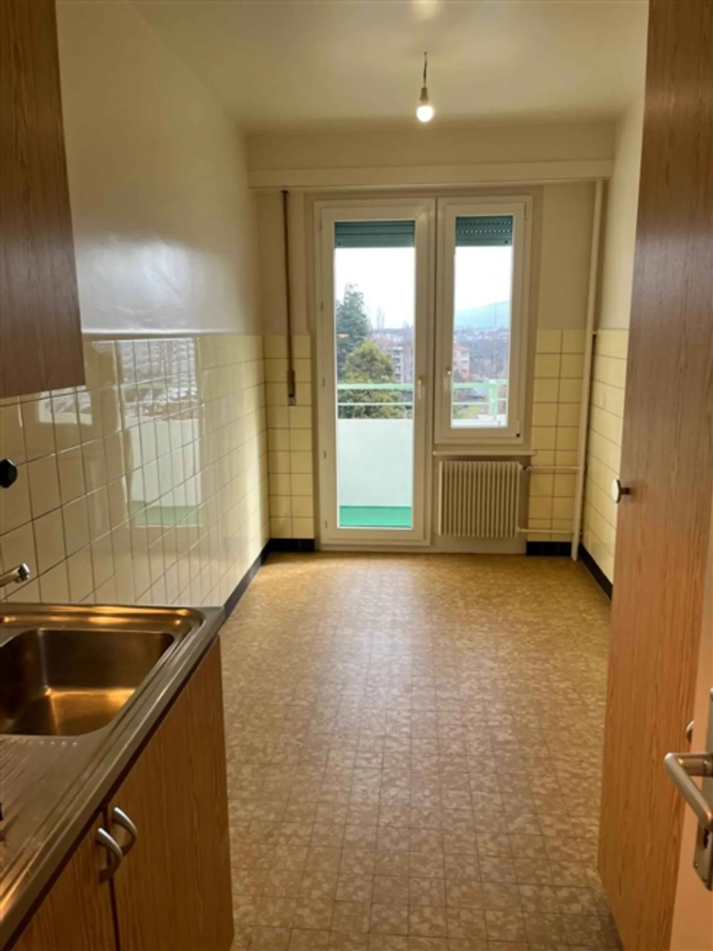 Appartement à louer à Les Charmilles - Photo 3 sur 7