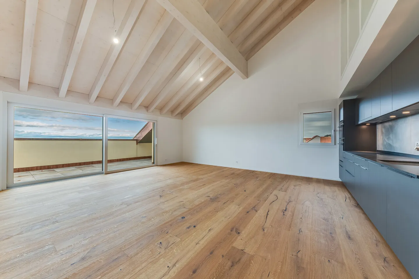 Appartamento mansardato di 5.5 locali a Prévonloup - Foto 3 di 10